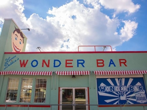 berkeley-hotel-asbury-park-jersey-shore-wonder-bar