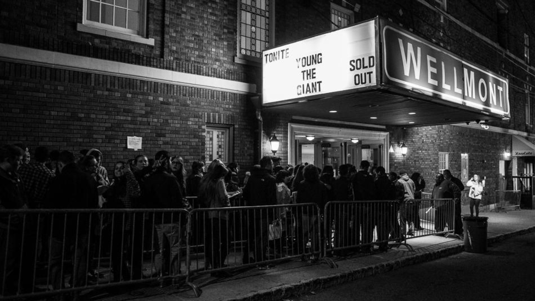 young-the-giant-at-the-wellmont-theater-papeo-2