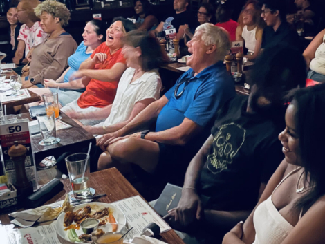 AUDIENCE-LAUGHING-6706-1024x874