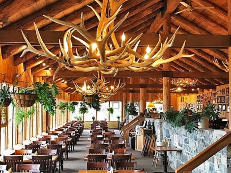 The-Walpack-Inn-interior-main-dining-room-748x470