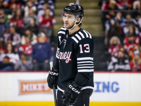 Nico-Hischier-Devils-3.jpg