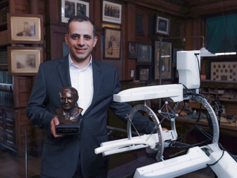 Rowan-inventor-Mohammad-Abedin-Nasab-scaled.jpg