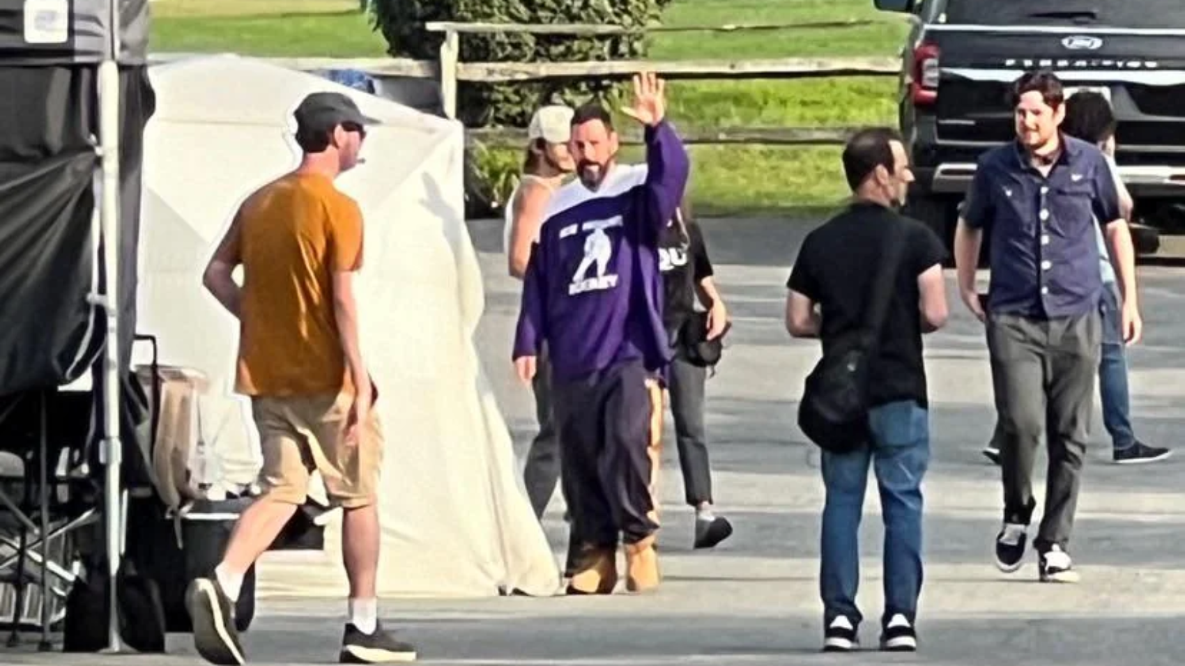 adam-sandler-is-filming-happy-gilmore-2-like-30-minutes-v0-3ubh2ml0bhpd1
