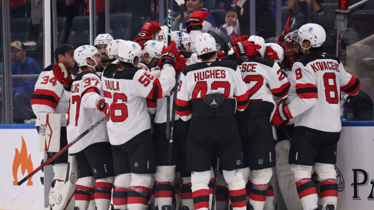 New Jersey Devils Aim to Extend Momentum Against San Jose Sharks