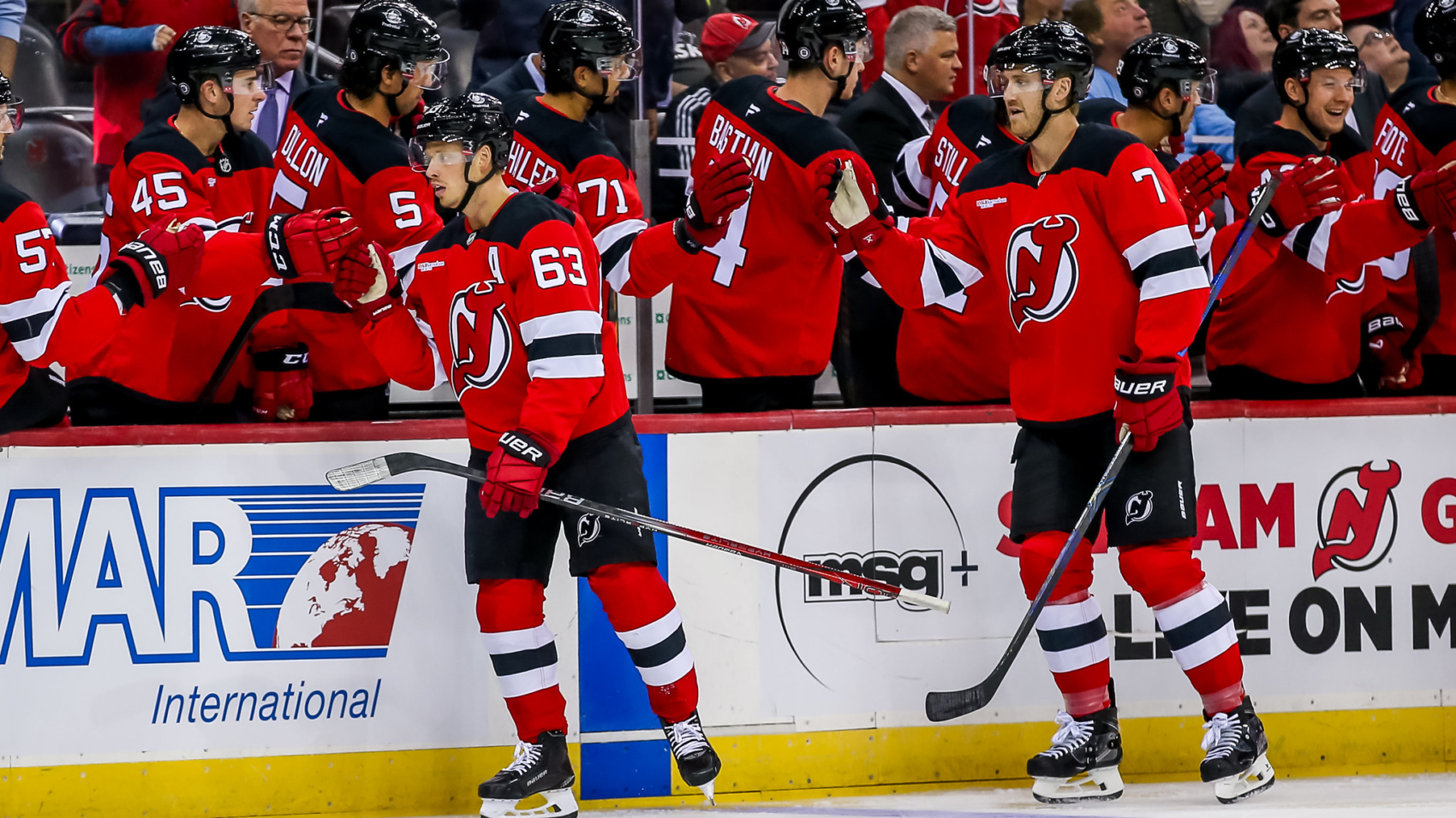 Jesper-Bratt-Dougie-Hamilton-Devils.jpg