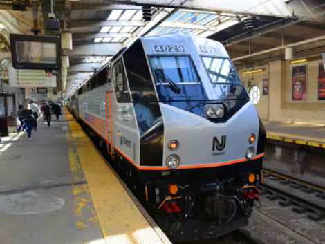 NJ-Transit-Newark-shutterstock-LO-RES_521512795-crop.jpg