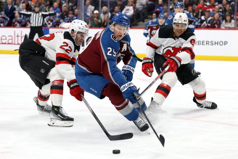 Blackwood Stifles Devils (Again) in Avs’ 5-1 Win
