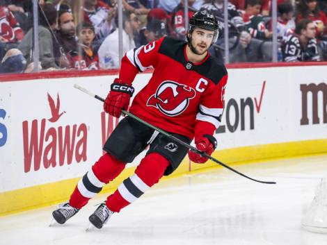 Nico-Hischier-Devils.jpg