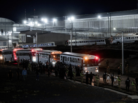 Salvadoran police officers escort alleged members of the Venezuelan gang Tren de Aragua recently deported by the U.S. government to be imprisoned in the Terrorism Confinement Center (CECOT) prison, as part of an agreement with the Salvadoran government, in Tecoluca, El Salvador, in this handout image obtained March 16, 2025. Secretaria de Prensa de la Presidencia/Handout via REUTERS ATTENTION EDITORS - THIS IMAGE HAS BEEN SUPPLIED BY A THIRD PARTY. NO RESALES. NO ARCHIVES     TPX IMAGES OF THE DAY