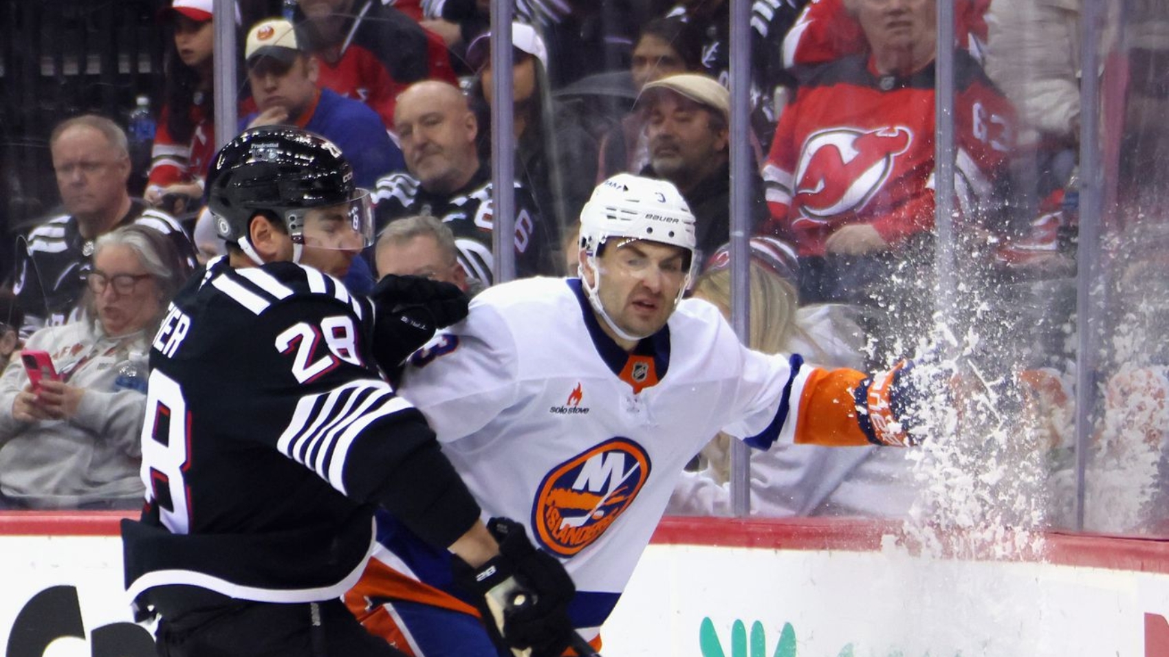 New York Islanders v New Jersey Devils