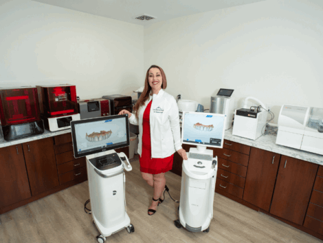 22890868-cosmetic-dentist-dr-radwa-saad-807x628