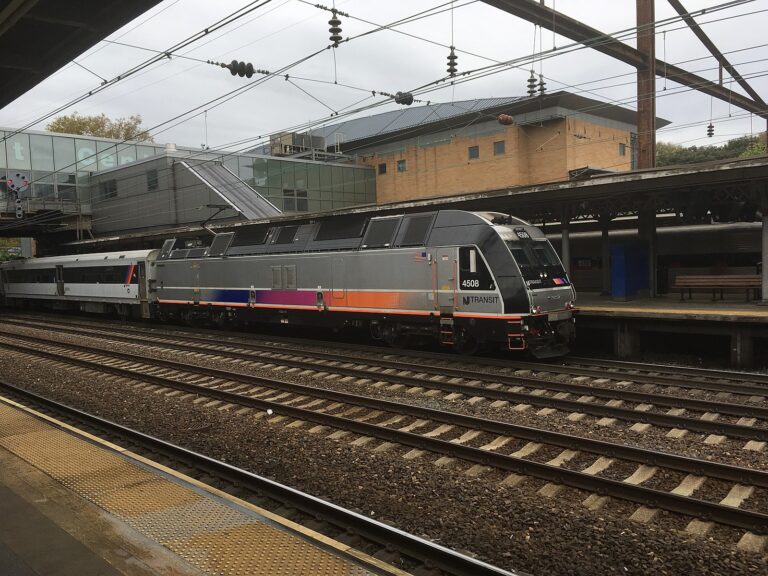 🚉 Explore New Jersey on Wednesday: NJ TRANSIT’s Deal with Engineers Hits a Snag—What Riders Need to Know