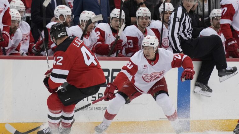 Devils Fall to Red Wings 5-2 in Dougie Hamilton’s Return: A Game of Depth and Playoff Preparations