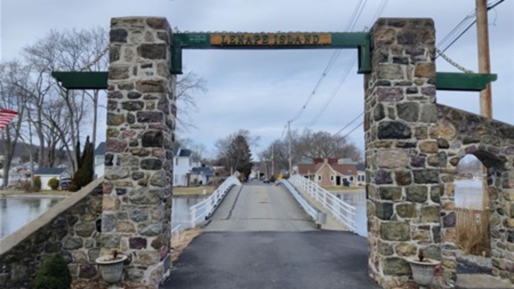 lenape-trail-bridge-gate-web