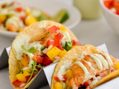 serving-fish-tacos