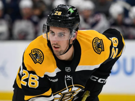 weve-recalled-f-marc-mclaughlin-from-utica-ahl-he-will-v0-fYoPpzC2caMBrVvfx-3vkuLOINuIE4lPArtf9CiRxyQ