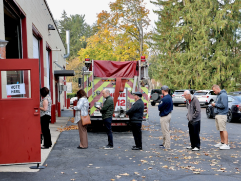 2024-11-05-e-lee-moorestown-nj-voting-lines-fire-truck
