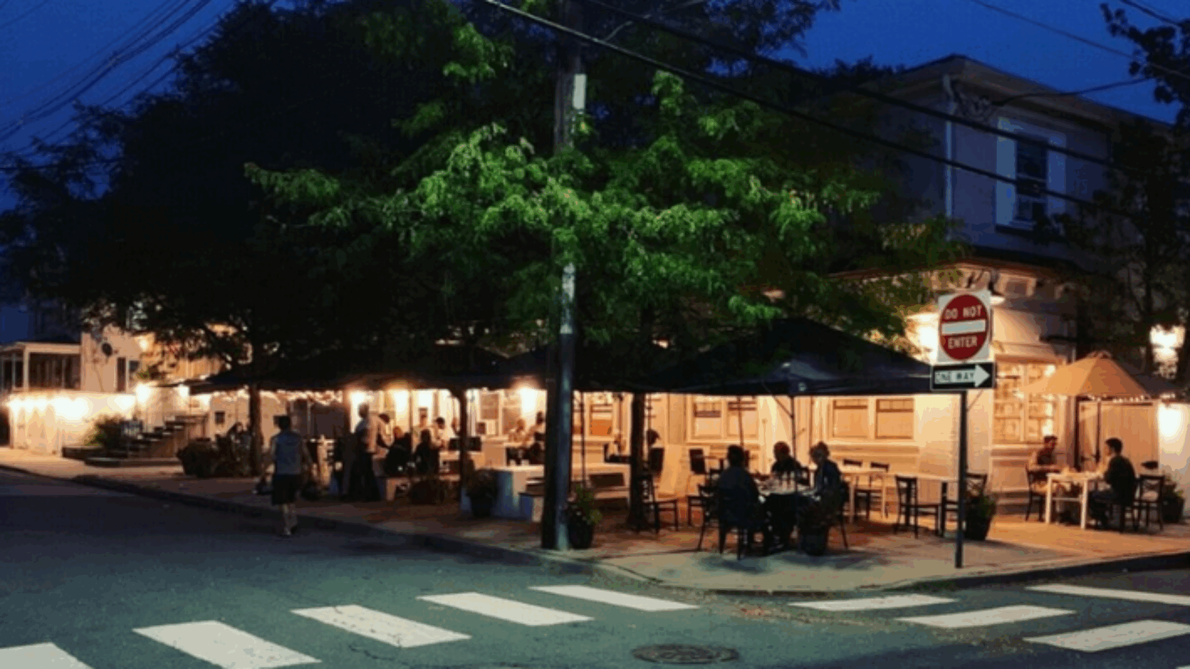 22937493-outside-view-709x499