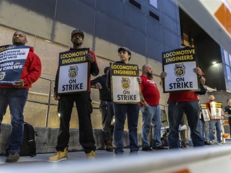 NJ-Transit-Rail-Strike-1747391997
