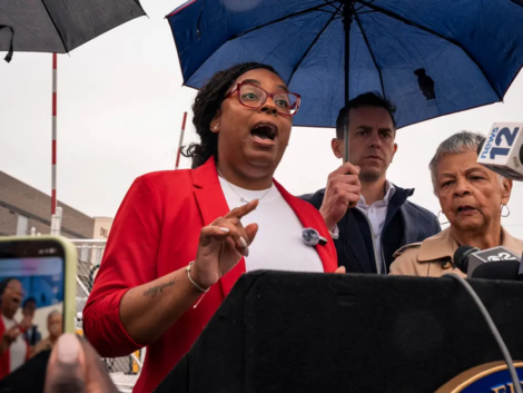 congresswoman-rep-lamonica-mciver-d-104180177_cbb018