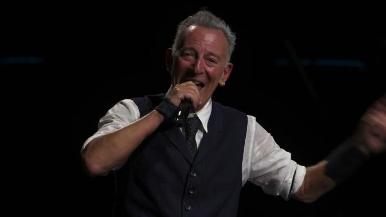 Bruce Springsteen’s “Land of Hope & Dreams” Tour: A Call to Defend Democracy