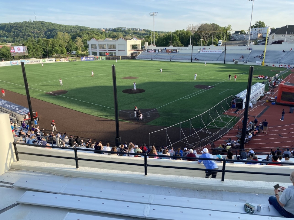 65020b17f296ae51fae6bd85_HinchliffeStadium_NJJackalsGame