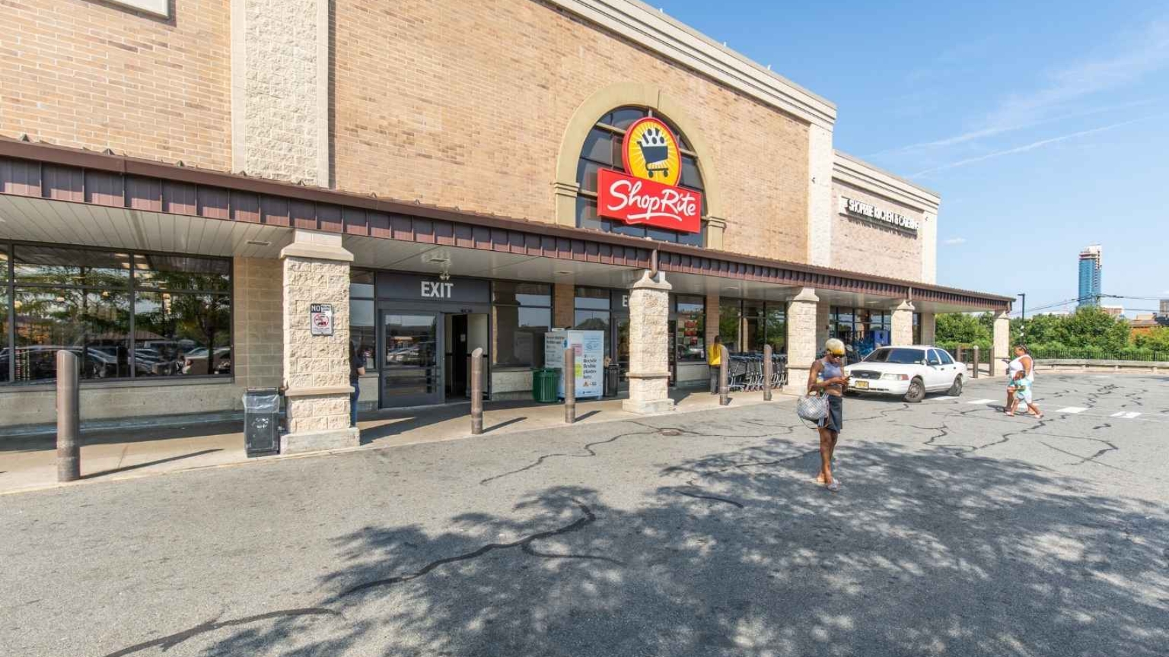 Springfield-Avenue-Marketplace_CBRE
