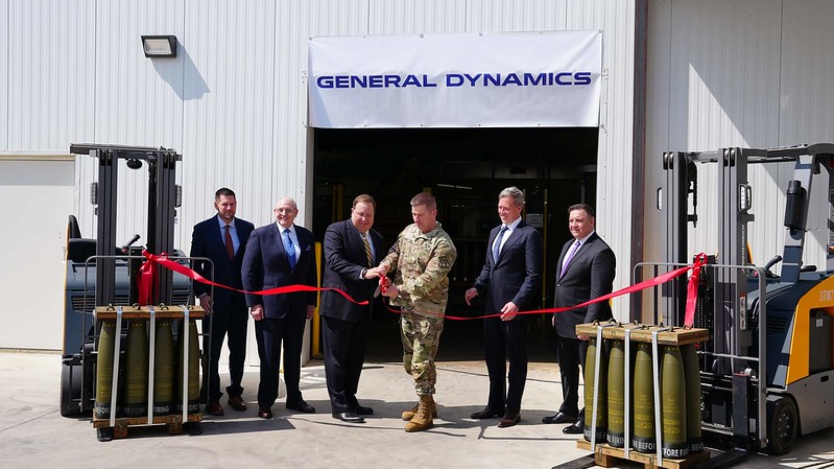 willrich-ribbon-cutting