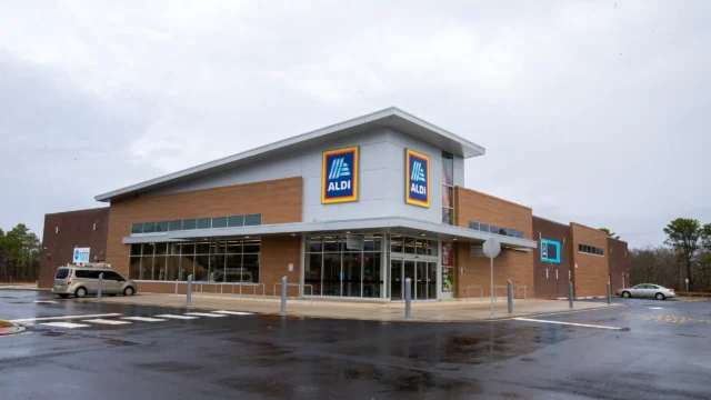2e9d6275-0ec5-4158-889c-e78f43d64596-aldi03-scaled-1.webp