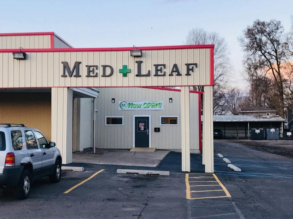 59764715_New_Sign.jpg
