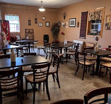Cedarvale-Winery-1.jpg