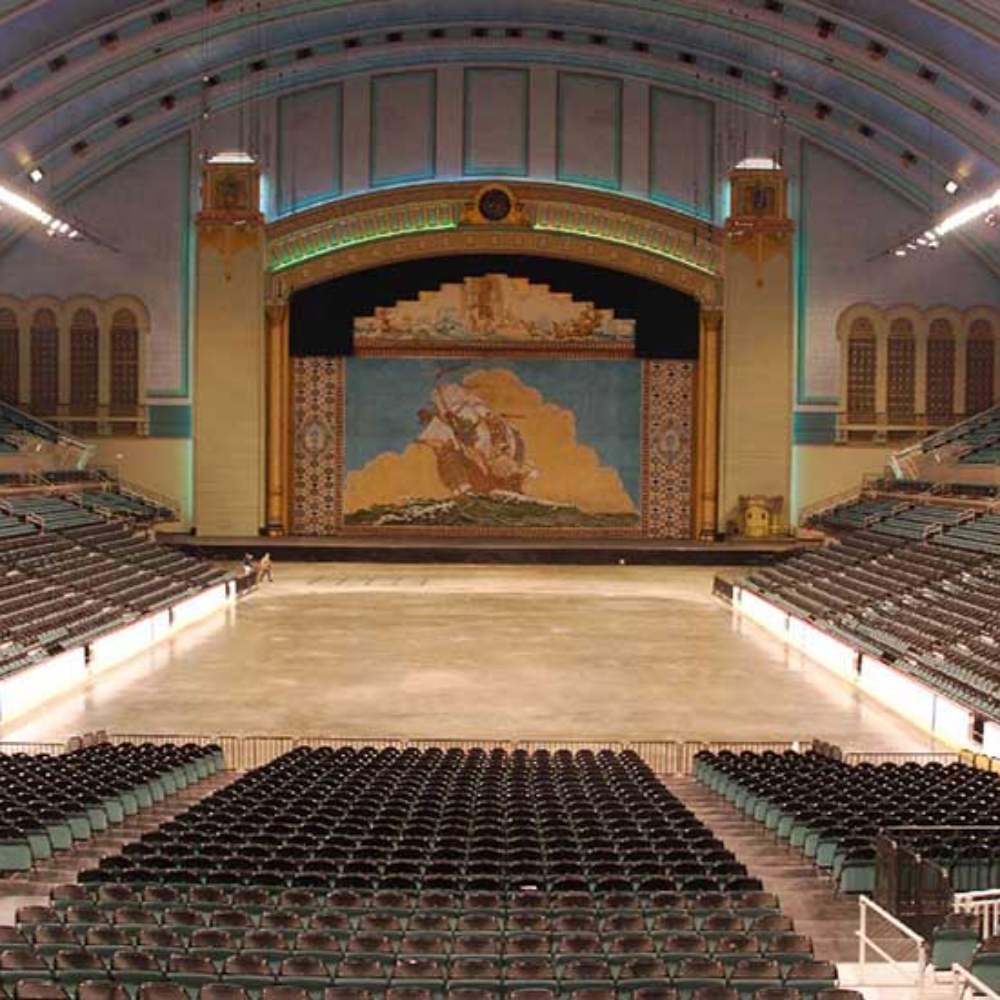 boardwalk-hall-arena-interior-shotDonLatham-thumb-e914612c56