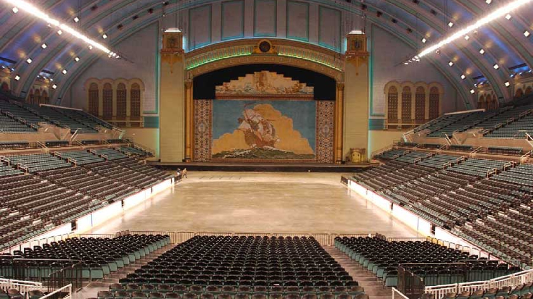 boardwalk-hall-arena-interior-shotDonLatham-thumb-e914612c56