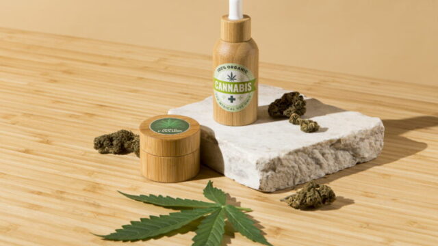 cbd-oil-dropper-arrangement-768×512-1.jpg