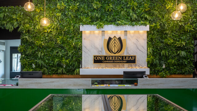 sign-for-One-Green-Leaf-Dispensary-Gibbsboro-NJ-360-Virtual-Tour-for-Cannabis-store
