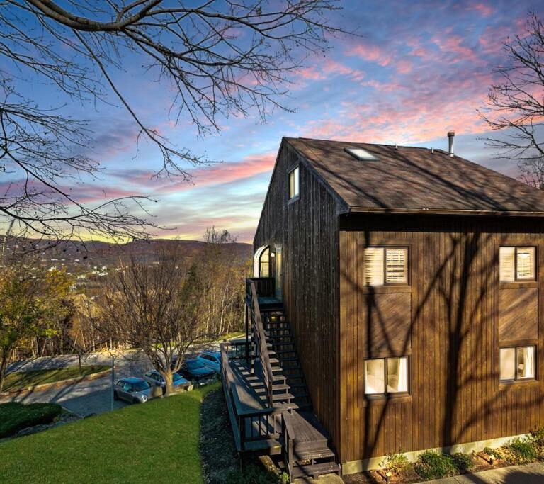 SkyLift Lodge in Vernon, NJ: Premier Airbnb Rentals Open for Fall 2025 and Winter Ski Weekends Near Mountain Creek