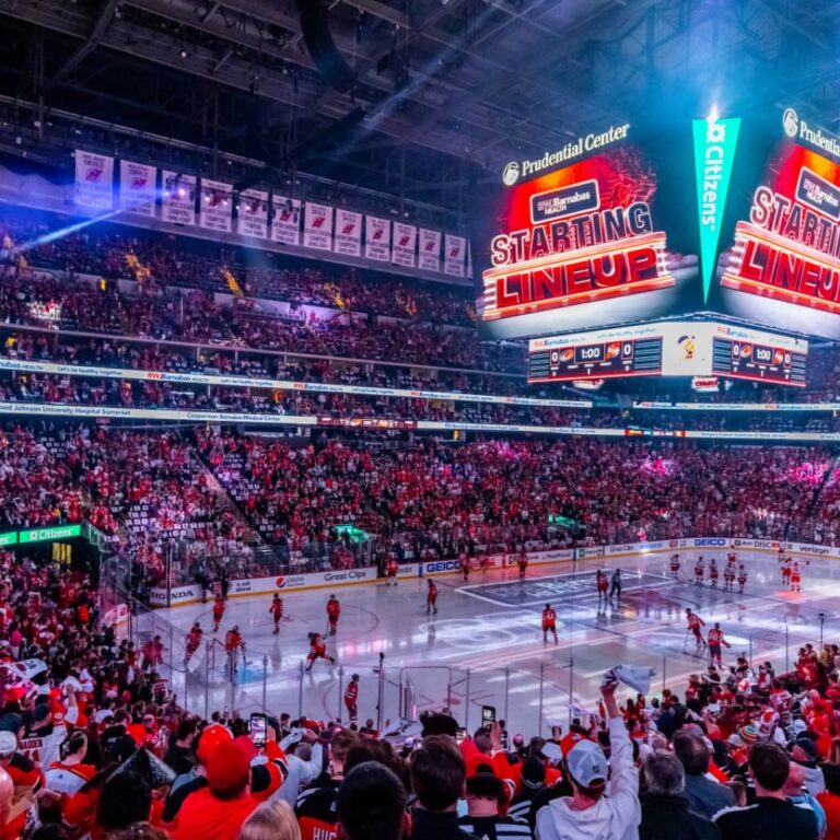 Devils Rout Islanders 6-2 in Preseason Matchup at Prudential Center
