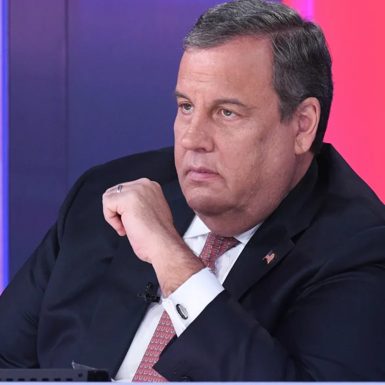 Chris Christie Critiques Trump on National Broadcast, Sparks Political Buzz