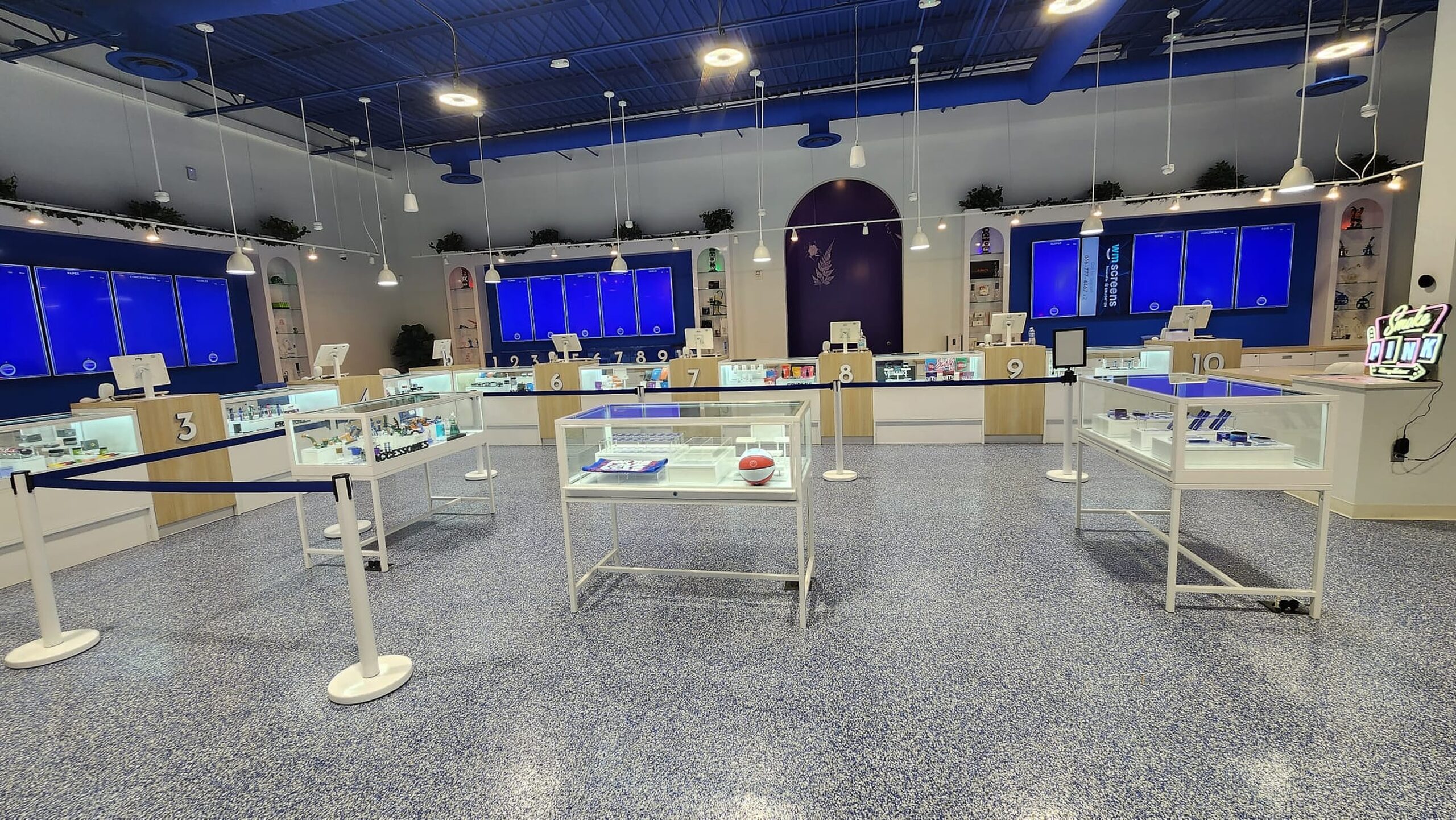 1SN89n2YTZy1ac4t1Uk3_dispensing_room_3