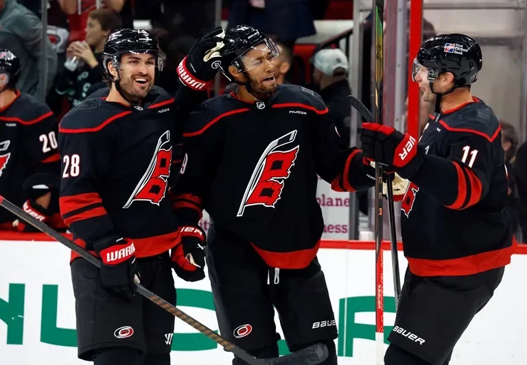Devils Falter in Season Opener: A Night of Missed Chances and Painful Déjà Vu in Raleigh