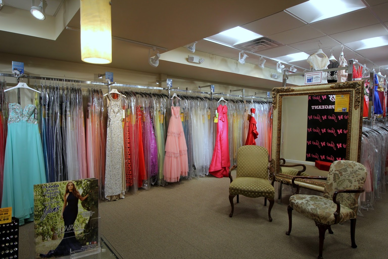 Jans-Boutique-dress-store-in-Cherry-Hill-NJ-upstairs