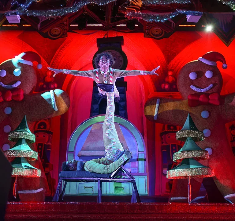 Cirque Dreams Holidaze Lights Up State Theatre New Jersey with a Magical Holiday Spectacle