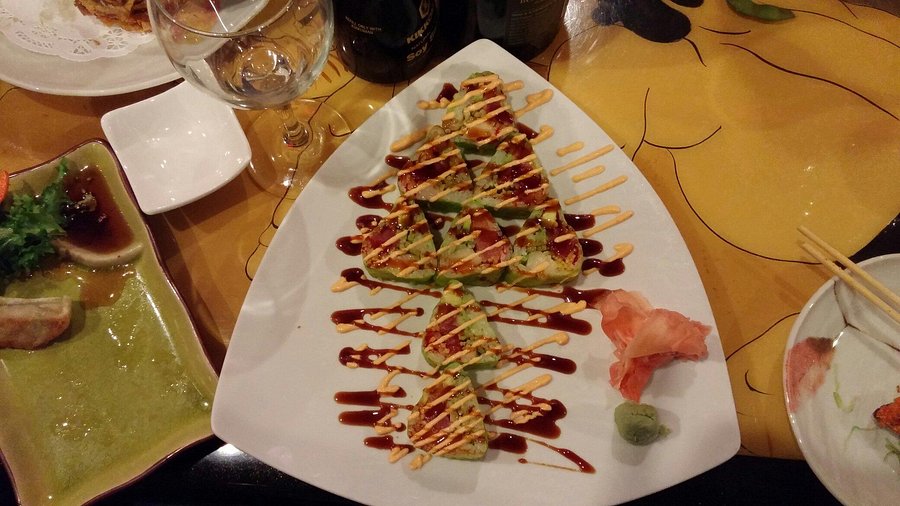 christmas-tree-sushi