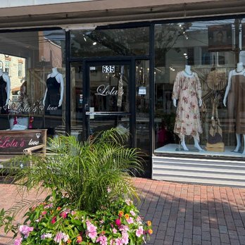 Lola’s Boutique