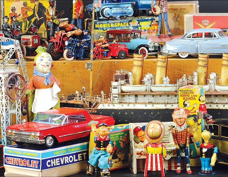 Antique Toys and Holiday Treasures Lead the Way at Bertoia’s $1.2 Million Winter Antiques Auction in Vineland