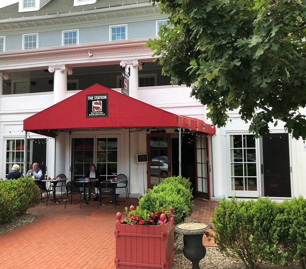 entrance-to-the-station