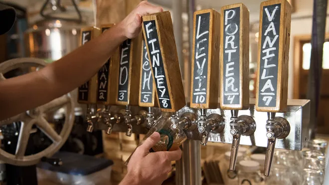 1dfd9c1e-73a2-450d-9bcc-71fdb72ae515-Cold_Spring_Brewery_8