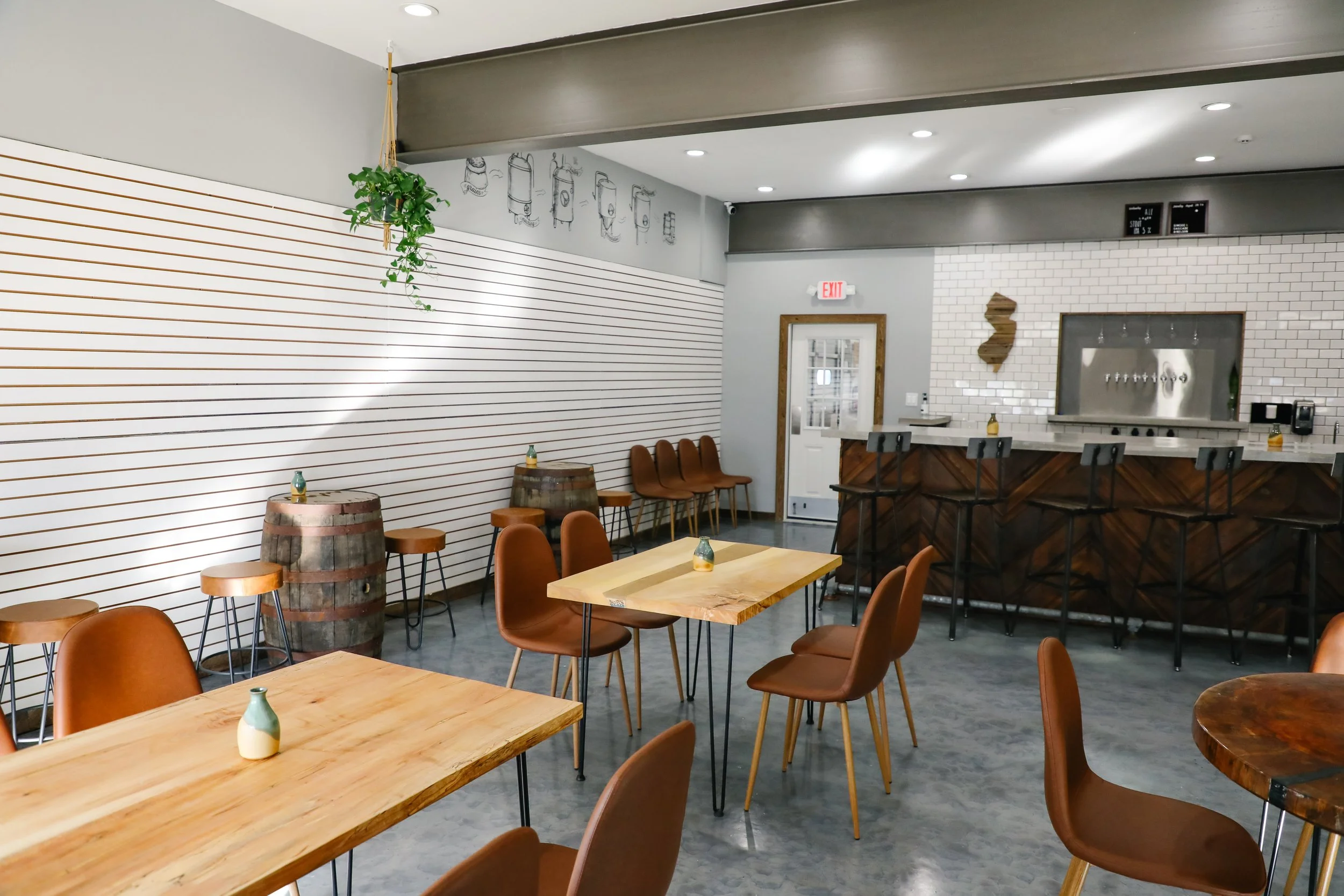 Taproom+8+Seating