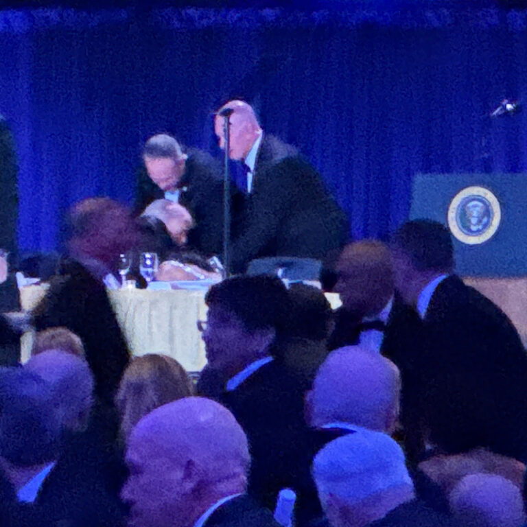 Breaking News in Washington Reverberates Nationwide: White House Correspondents’ Association Dinner Erupts in Chaos as Donald Trump Is Escorted to Safety After Gunfire Scare