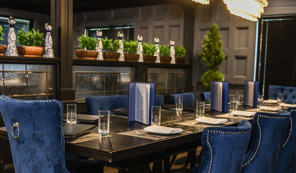 chefs_table_cropped-pfyvi96cr17vwgmwpbnonangglv18zqlqkewv1b7g0